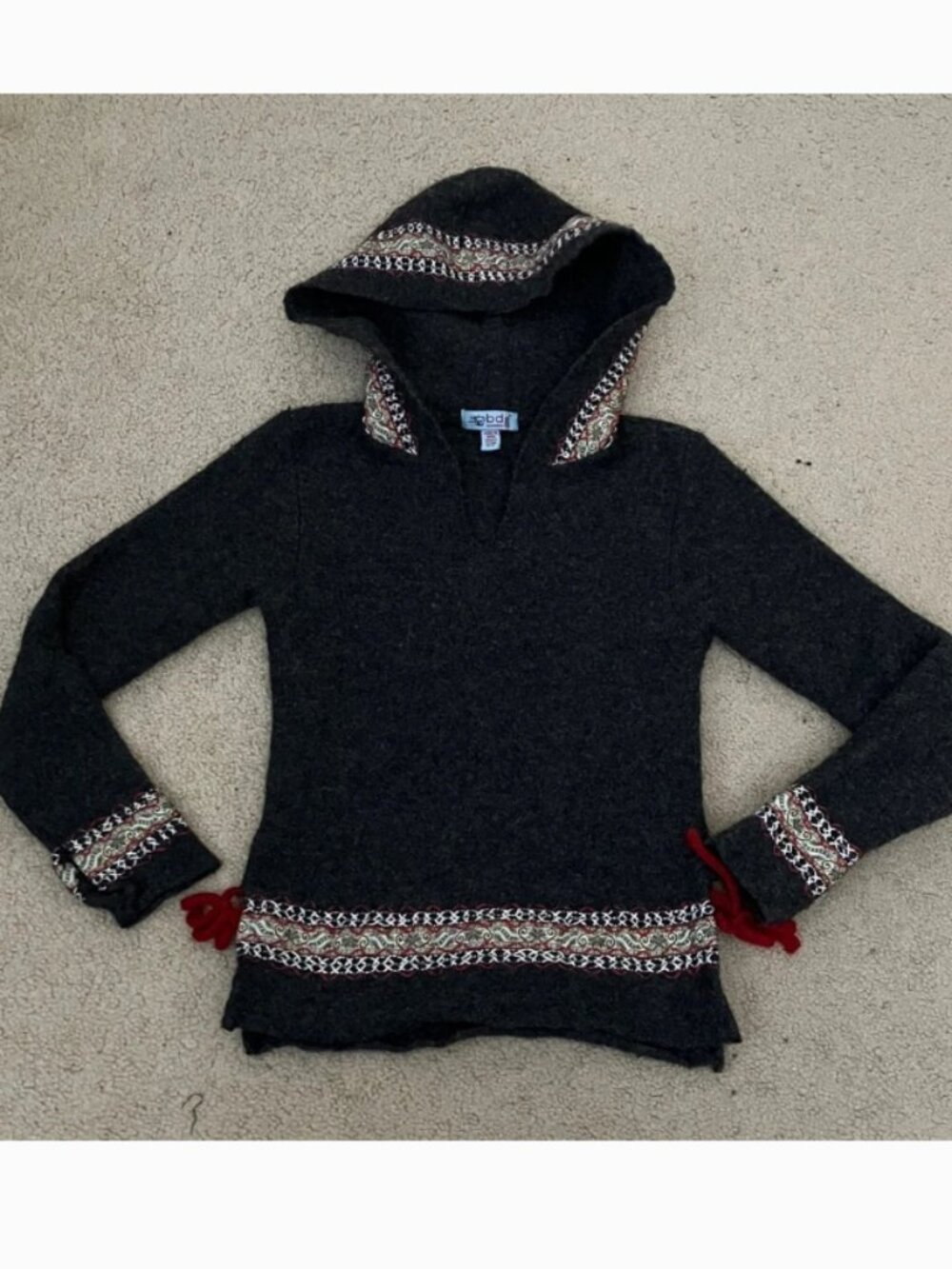 100% Wool Hooded Sweater, Hoodie, Embroidered, Thumb holes, BDG, UO, xs/s